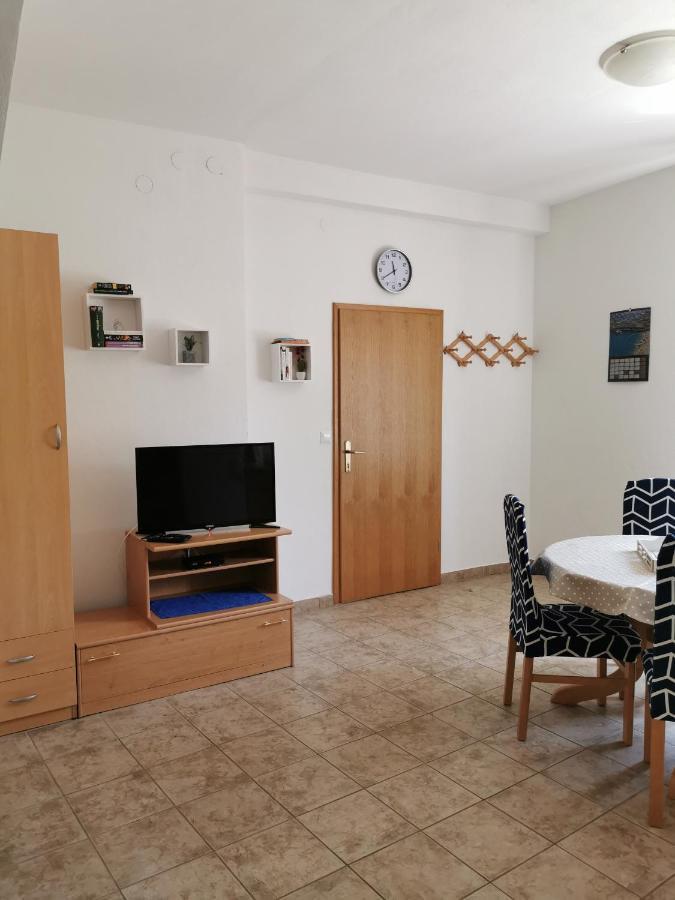 חוואר Apartman Pod Forticu מראה חיצוני תמונה